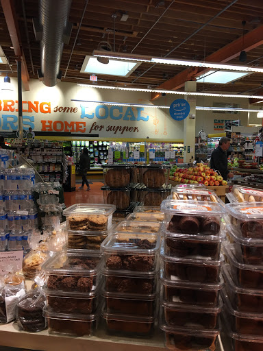 Grocery Store «Whole Foods Market», reviews and photos, 1028 Beacon St, Brookline, MA 02446, USA