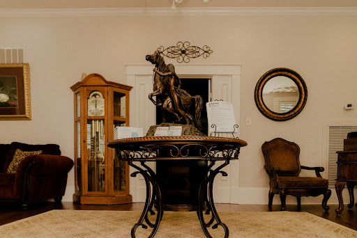 Funeral Home «Roberts Funeral Home Downtown Chapel», reviews and photos, 606 SW 2nd Ave, Ocala, FL 34471, USA