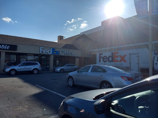 Print Shop «FedEx Office Print & Ship Center», reviews and photos, 1420 Union Tpke, New Hyde Park, NY 11040, USA