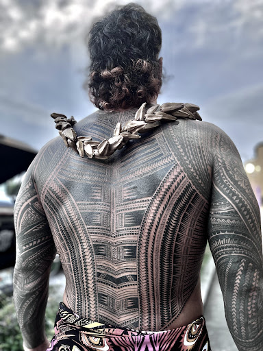 Explore leg flower tattoo ideas, creative tattoo ideas in Tampa, available at Sacred Tatau