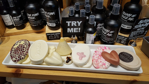 Cosmetics Store «Lush Cosmetics», reviews and photos, 303 Memorial City Way, Houston, TX 77024, USA