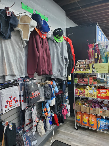 Liquor Store «Pasadena Liquor Store», reviews and photos, 13821 Woodward Ave, Highland Park, MI 48203, USA