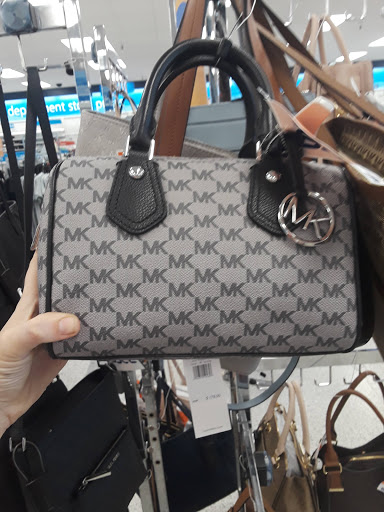 Clothing Store «Ross Dress for Less», reviews and photos, 240 N Courtenay Pkwy, Merritt Island, FL 32953, USA