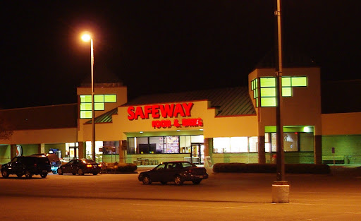 Grocery Store «Safeway», reviews and photos, 2525 SE Tualatin Valley Hwy, Hillsboro, OR 97123, USA