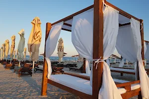 Eros Beach Resort Hotel Mamaia Nord image