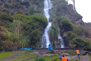 Cascada de Lucle image