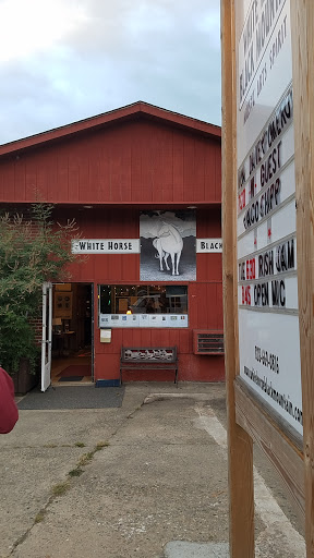 Live Music Venue «White Horse Black Mountain», reviews and photos, 105 Montreat Rd, Black Mountain, NC 28711, USA