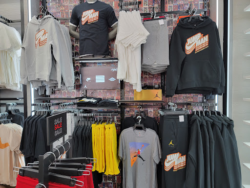 Shoe Store «Shoe Palace», reviews and photos, 1 Sun Valley Mall E119, Concord, CA 94520, USA