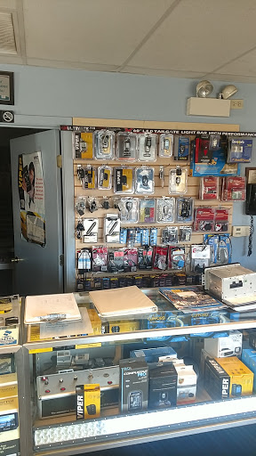 Electronics Store «Mobile Electronics», reviews and photos, 419 Ogden Ave, Downers Grove, IL 60515, USA