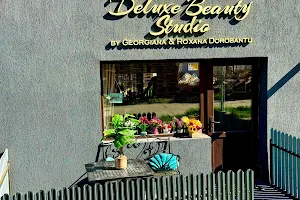 Deluxe Beauty Studio image
