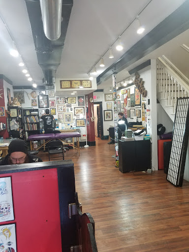 Tattoo Shop «Heroes & Ghosts Tattoo», reviews and photos, 3035 W Cary St, Richmond, VA 23221, USA