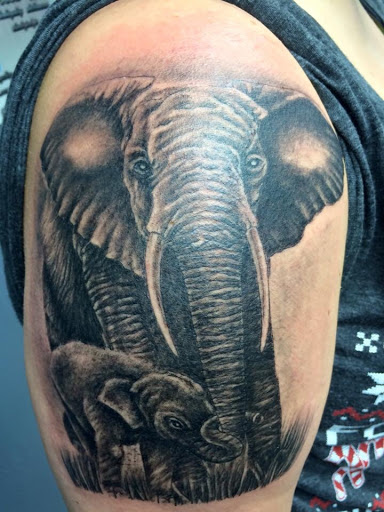 Tattoo Shop «Skin Gallery-Tattoos», reviews and photos, 37292 US-18, Prairie du Chien, WI 53821, USA