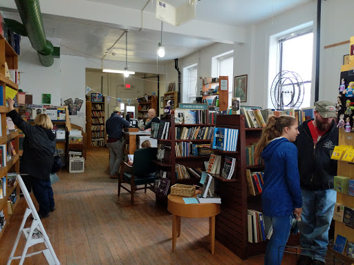 Record Store «Irvington Vinyl», reviews and photos, 9 Johnson Ave, Indianapolis, IN 46219, USA