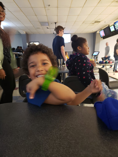 Bowling Alley «Old Orchard Lanes & Links», reviews and photos, 901 N Dunlap St, Savoy, IL 61874, USA