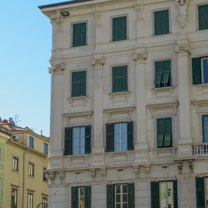 Palazzo Caccia