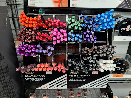 Cosmetics Store «Unique Hair and Wig», reviews and photos, 744 N Westnedge Ave, Kalamazoo, MI 49007, USA