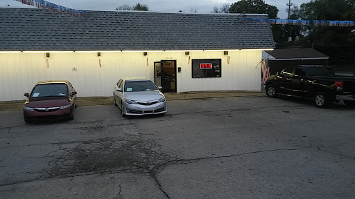 Used Car Dealer «Neutz Brothers Cars,Trucks & Vans», reviews and photos, 10404 Watterson Trail, Jeffersontown, KY 40299, USA