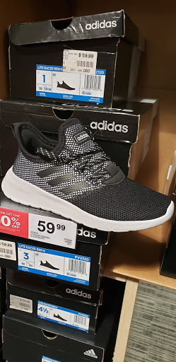 Shoe Store «Off Broadway Shoe Warehouse», reviews and photos, 6302 Seven Corners Center, Falls Church, VA 22044, USA