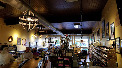 Wine Store «Santiam Wine Co», reviews and photos, 1555 12th St SE, Salem, OR 97302, USA