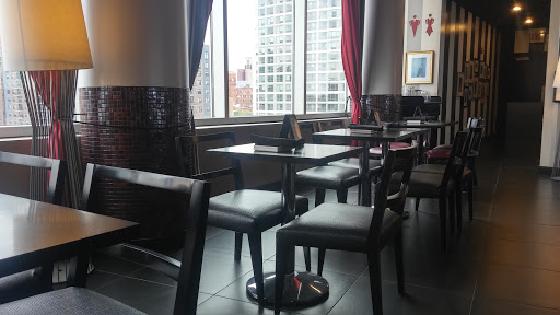 Movie Theater «ShowPlace ICON Theatres at Roosevelt Collection with ICON•X - Chicago», reviews and photos, 1011 S Delano Ct, Chicago, IL 60605, USA