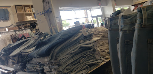 Clothing Store «Old Navy», reviews and photos, 1949 E Camelback Rd, Phoenix, AZ 85016, USA