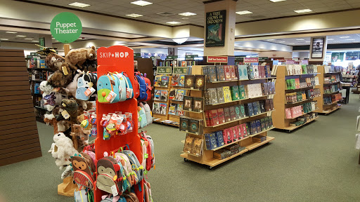 Book Store «Barnes & Noble», reviews and photos, 4325 24th Ave, Fort Gratiot Twp, MI 48059, USA