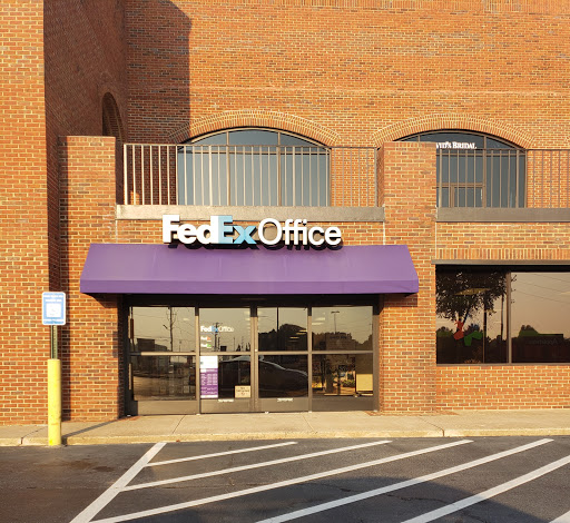 Print Shop «FedEx Office Print & Ship Center», reviews and photos, 440 Ernest W Barrett Pkwy NW #68, Kennesaw, GA 30144, USA
