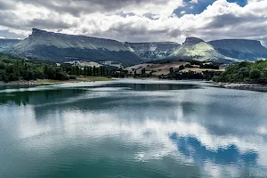 Embalse de Maroño image