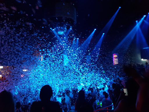 Nightclubs open on Sunday in Cancun