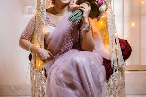 Cliyaz bridal makeup studio image
