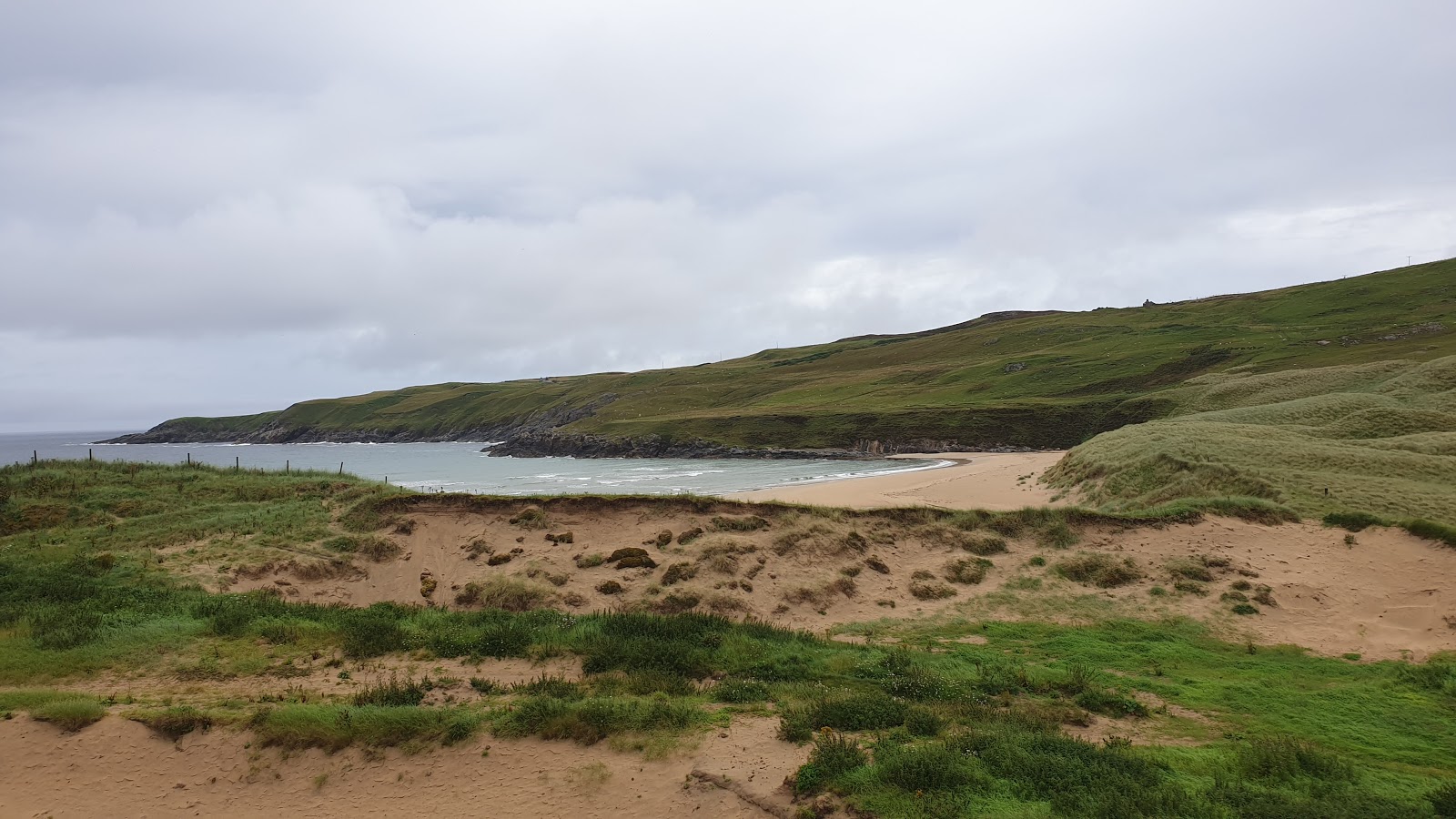 Foto van Armadale Beach met ruime baai