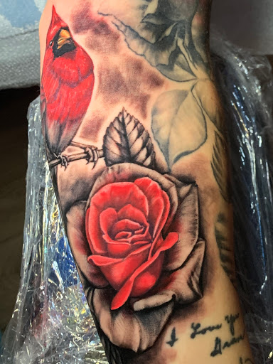 Tattoo Shop «Tried and True Tattoo Company», reviews and photos, 524 S Elm St, Greensboro, NC 27406, USA