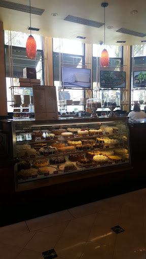 Restaurant «The Cheesecake Factory», reviews and photos, 11800 Lake Victoria Gardens Ave, Palm Beach Gardens, FL 33410, USA