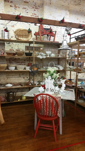 Antique Furniture Store «Jarfly Antique Market», reviews and photos, 47 Railroad Ave, Jefferson, GA 30549, USA