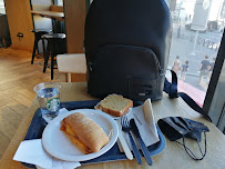 Plats et boissons du Restaurant servant le petit-déjeuner Starbucks à Paris - n°13