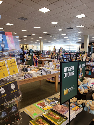 Book Store «Barnes & Noble», reviews and photos, 7157 Plaza Center Dr, West Jordan, UT 84084, USA