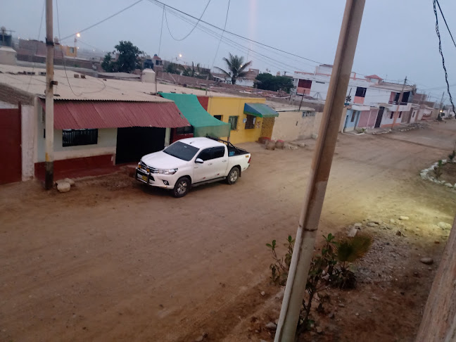Opiniones de Paradero Transportes Huanchaco en Huanchaco - Servicio de transporte
