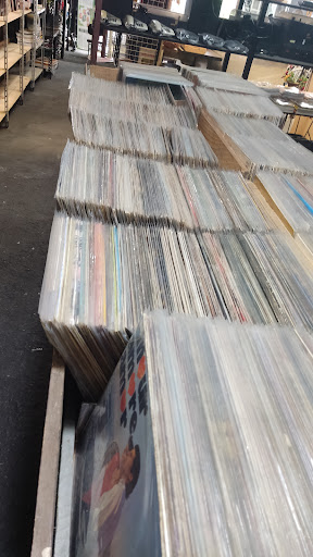 Logo da empresa - COMÉRCIO DE MÓVEIS NOVOS