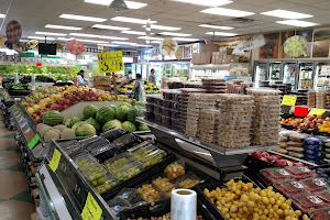 Woodland Hills Market