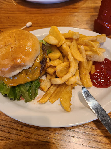 American Restaurant «Cracker Barrel Old Country Store», reviews and photos, 825 Marketplace Blvd, Hamilton Township, NJ 08691, USA