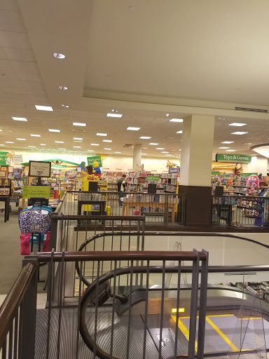 Book Store «Barnes & Noble Booksellers Clackamas Town Ctr Mall», reviews and photos, 12000 SE 82nd Ave, Portland, OR 97086, USA