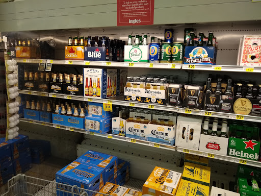 Grocery Store «Ingles Market», reviews and photos, 406 S Broad St, New Tazewell, TN 37825, USA