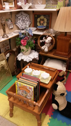 Shopping Mall «Old Town Shopping Center», reviews and photos, 2528 S Campbell Ave, Springfield, MO 65807, USA