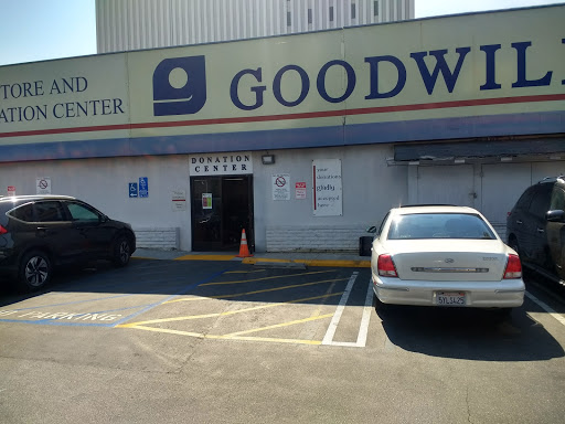 Thrift Store «Goodwill - Sherman Oaks», reviews and photos, 14760 Ventura Blvd, Sherman Oaks, CA 91403, USA