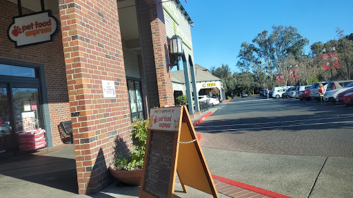 Pet Supply Store «Pet Food Express», reviews and photos, 2531 Fair Oaks Blvd, Sacramento, CA 95825, USA