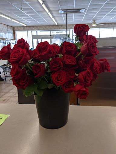 Dry Cleaner «Clothes Basket», reviews and photos, 1429 W Sherman Blvd, Muskegon, MI 49441, USA