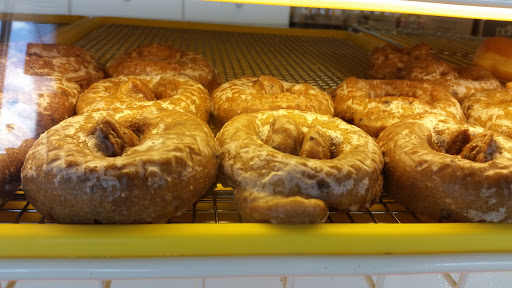 Donut Shop «Fresh Donuts», reviews and photos, 1188 E State St a, Geneva, IL 60134, USA