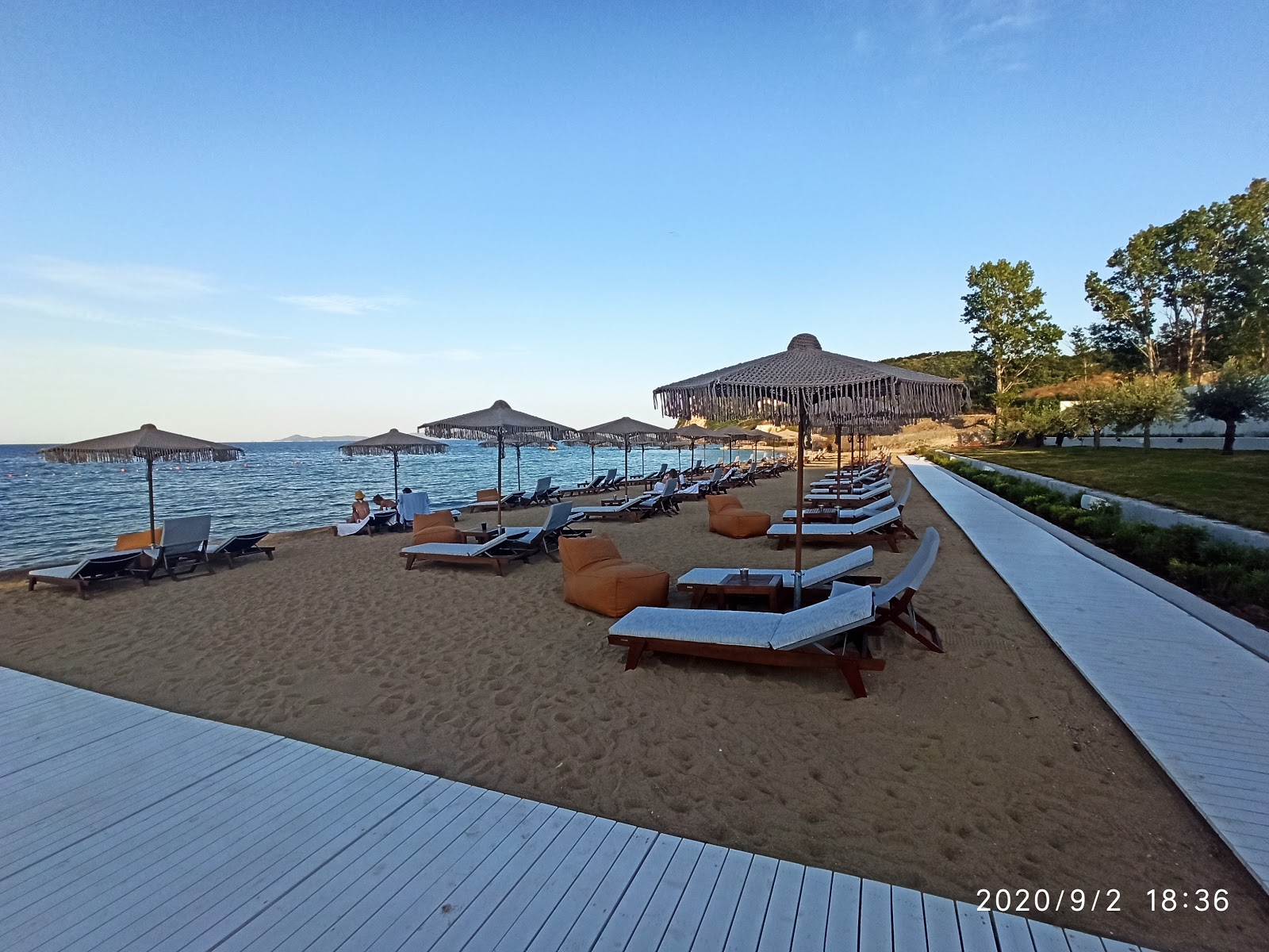 Foto de Athos Hotel Beach con playa recta