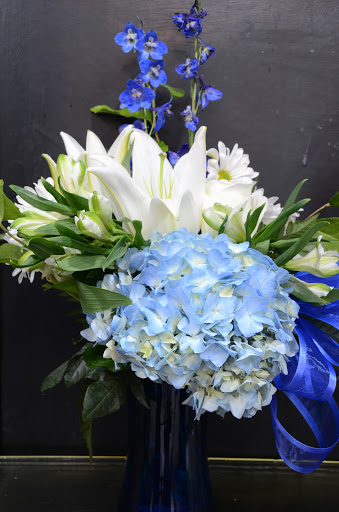 Florist «Mt Washington Florist», reviews and photos, 145 N Bardstown Rd, Mt Washington, KY 40047, USA