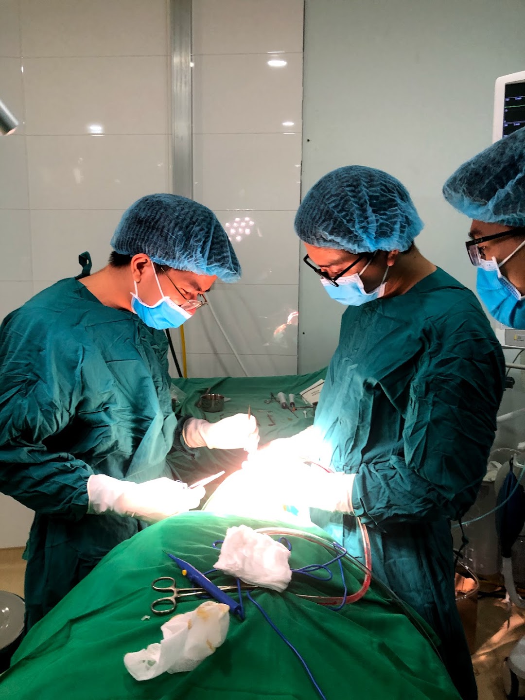 Bệnh Viện Tân Hưng - Bác Sĩ chuyên khoa thẩm mỹ DR Trần Ngọc Trung
